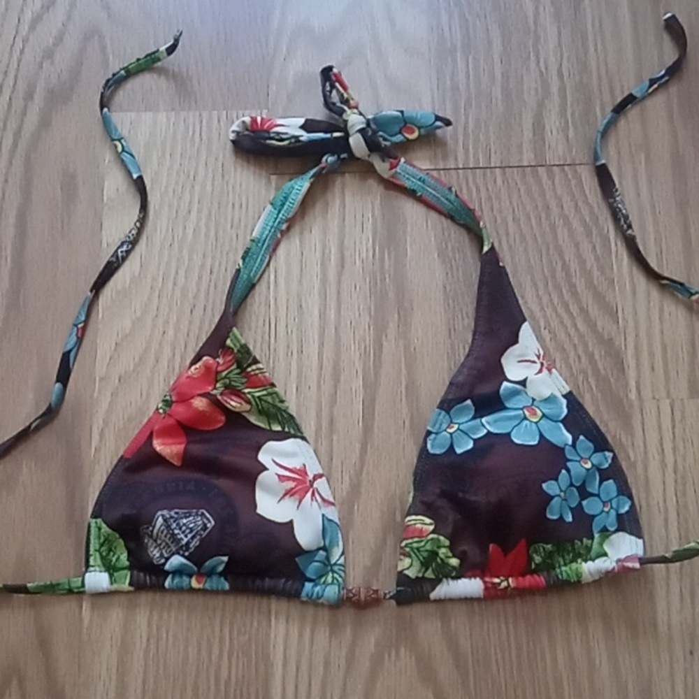 Tiki Hawaiian-style Halter Bikini Top
